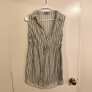Striped dress with collar, buttons and tie at waist
